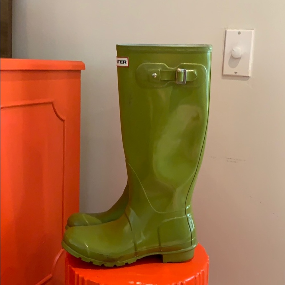 Hunter Pea Green Glossy Tall Boots/Booties